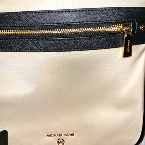 MK Set Charm Large North South Crossbody